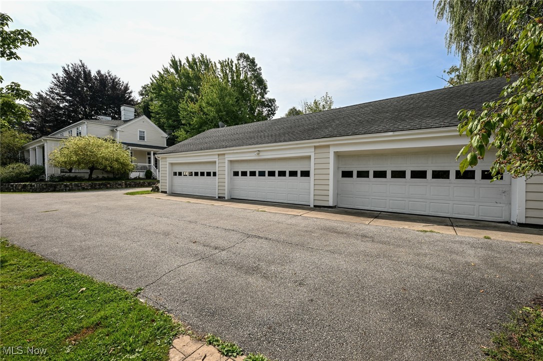 8960 Avery Road Broadview Heights, OH 44147 - Photo 50 of 50 6 car detached garage