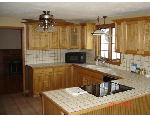 71 Heywood Road Sterling, MA 01564 - Photo 6 of 12 Gallery Image 6