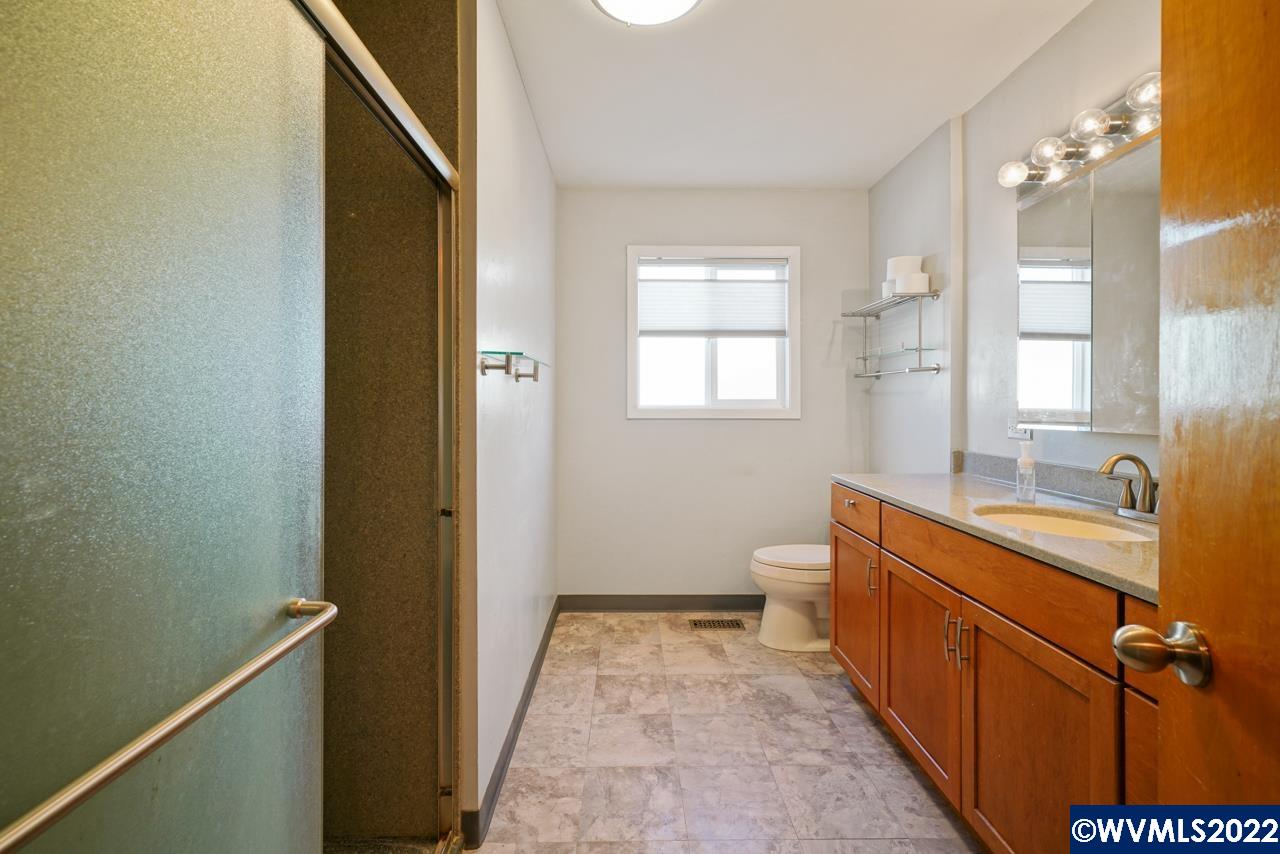 1104 Stanfield Road Woodburn, OR 97071 - Photo 23 of 31