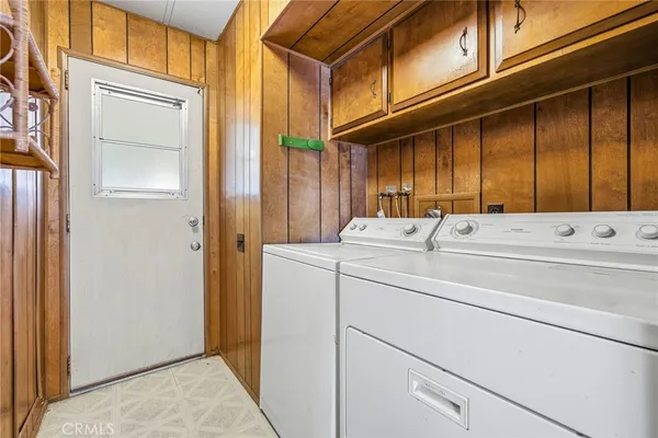 a view of washer and dryer