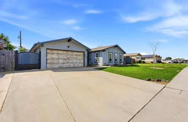 $379,999 | 337 East Deodar Lane, Lemoore, CA 93245