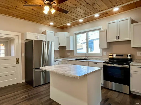 $233,900 | 484 West 5th Street, Peru, IN 46970