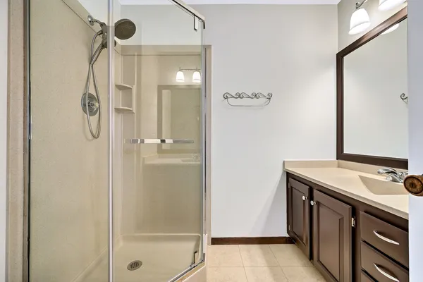 $3,800 | 887 Braintree Lane, Bartlett, IL 60103