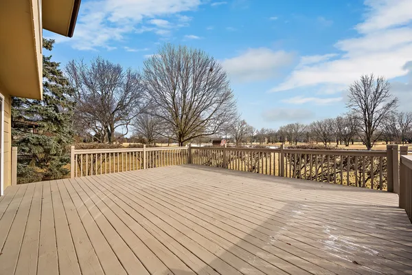 $3,800 | 887 Braintree Lane, Bartlett, IL 60103