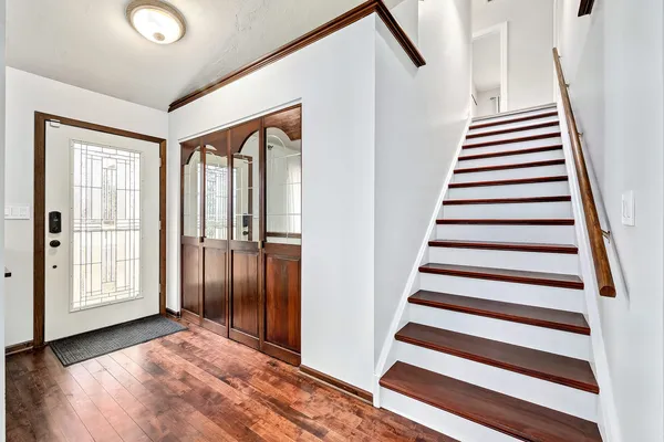 $3,800 | 887 Braintree Lane, Bartlett, IL 60103