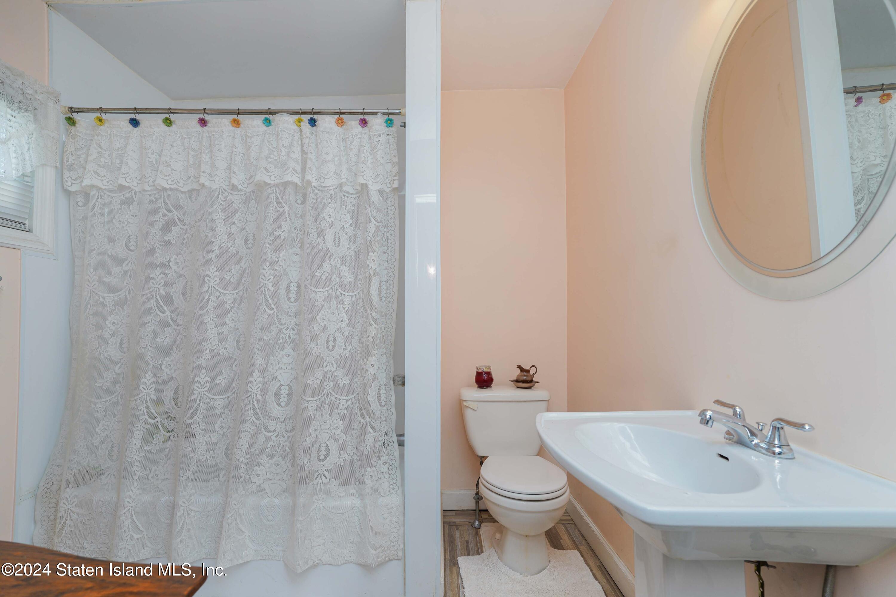 5396 Arthur Kill Road Staten Island, NY 10307 - Photo 28 of 43 Full Bathroom