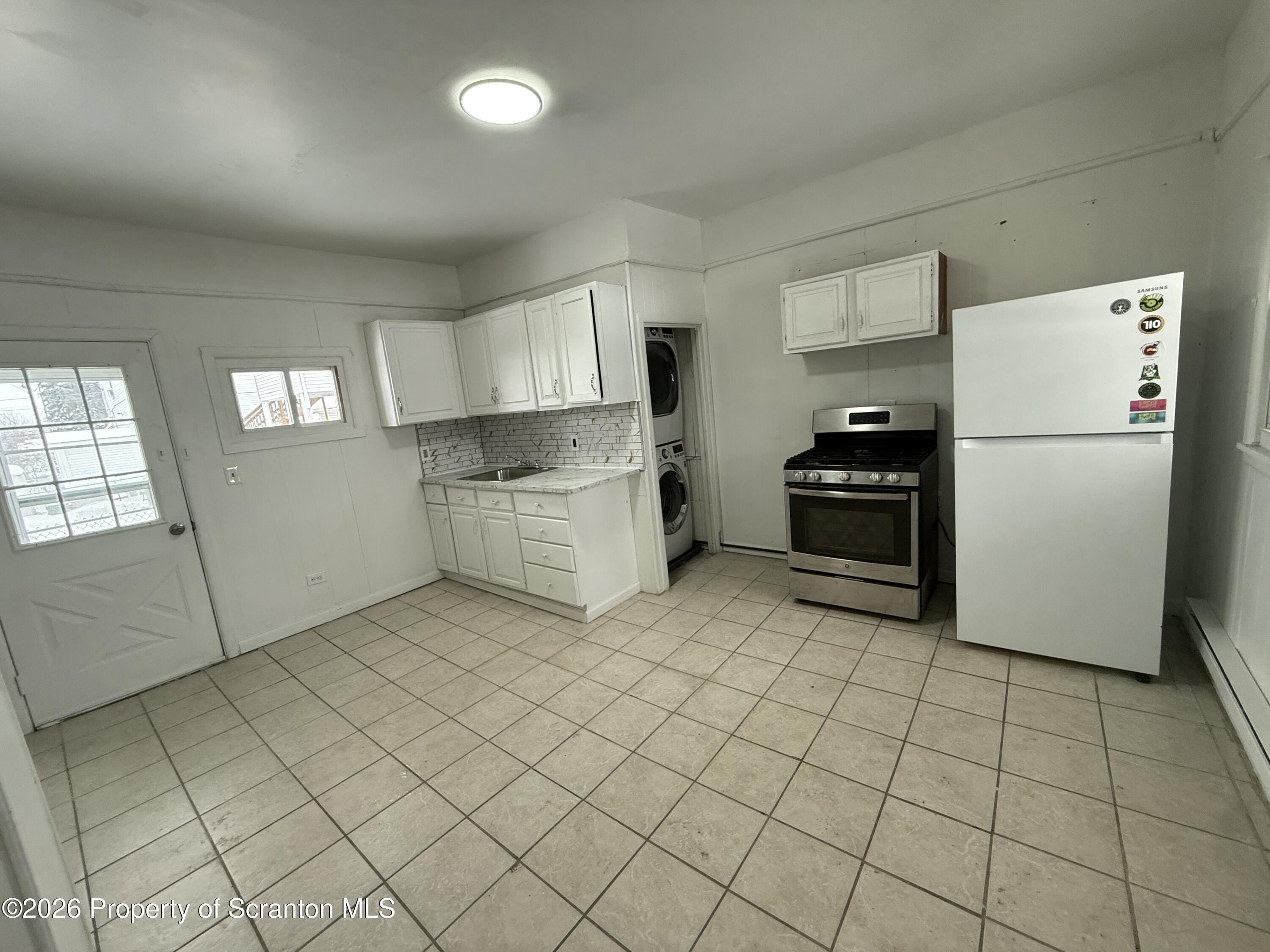 375 Grove Street, Unit 1 Scranton, PA 18508 - Photo 2 of 10 IMG_5399