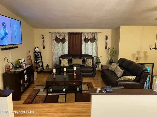 $2,500 | 51 Seneca Road, Mount Pocono, PA 18344
