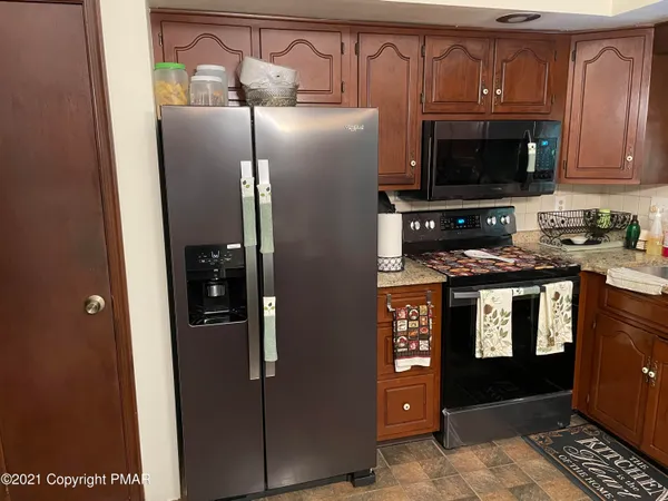 $2,500 | 51 Seneca Road, Mount Pocono, PA 18344