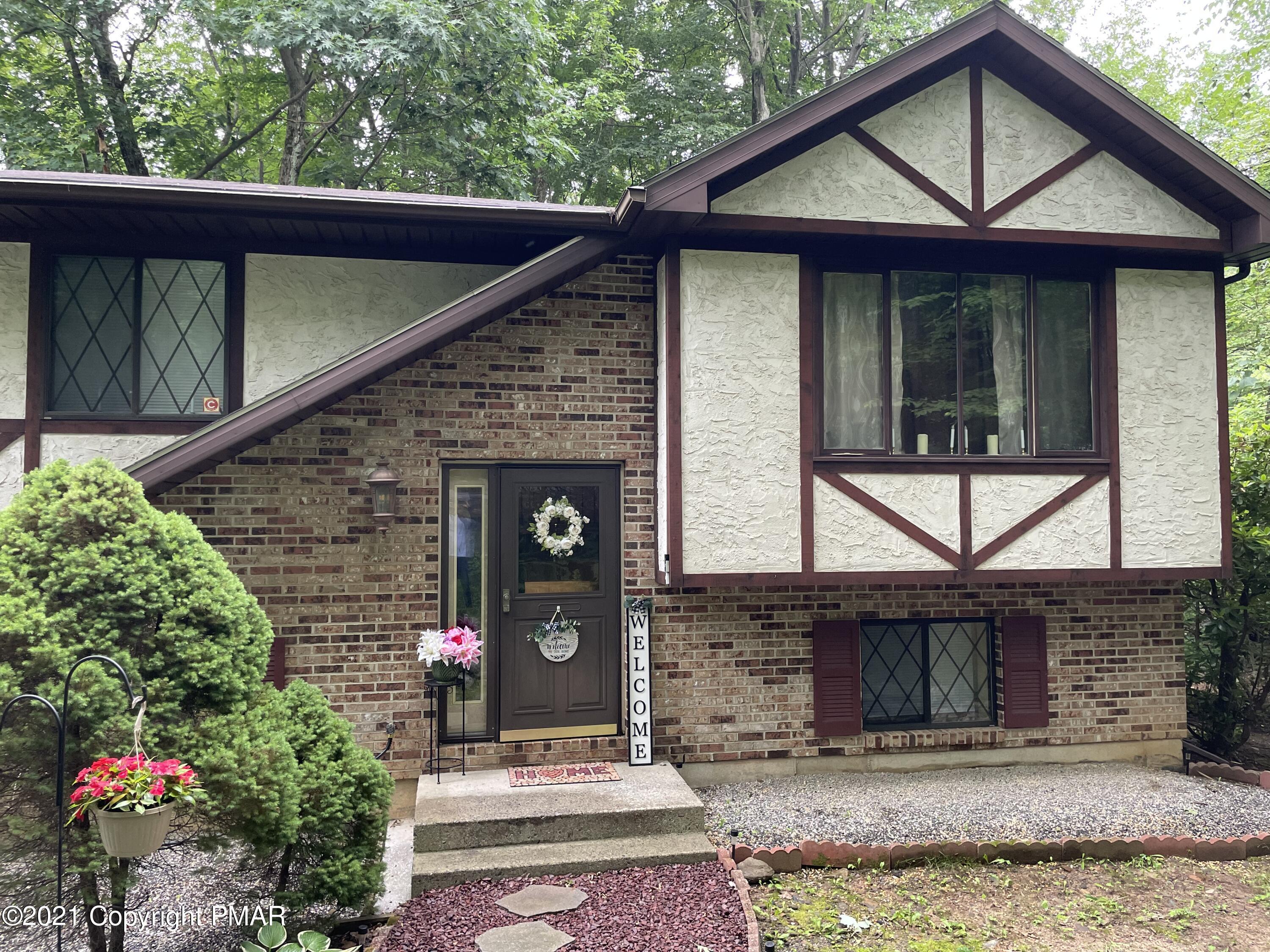 51 Seneca Road Mount Pocono, PA 18344 - Photo 3 of 34 IMG_4293 5-2