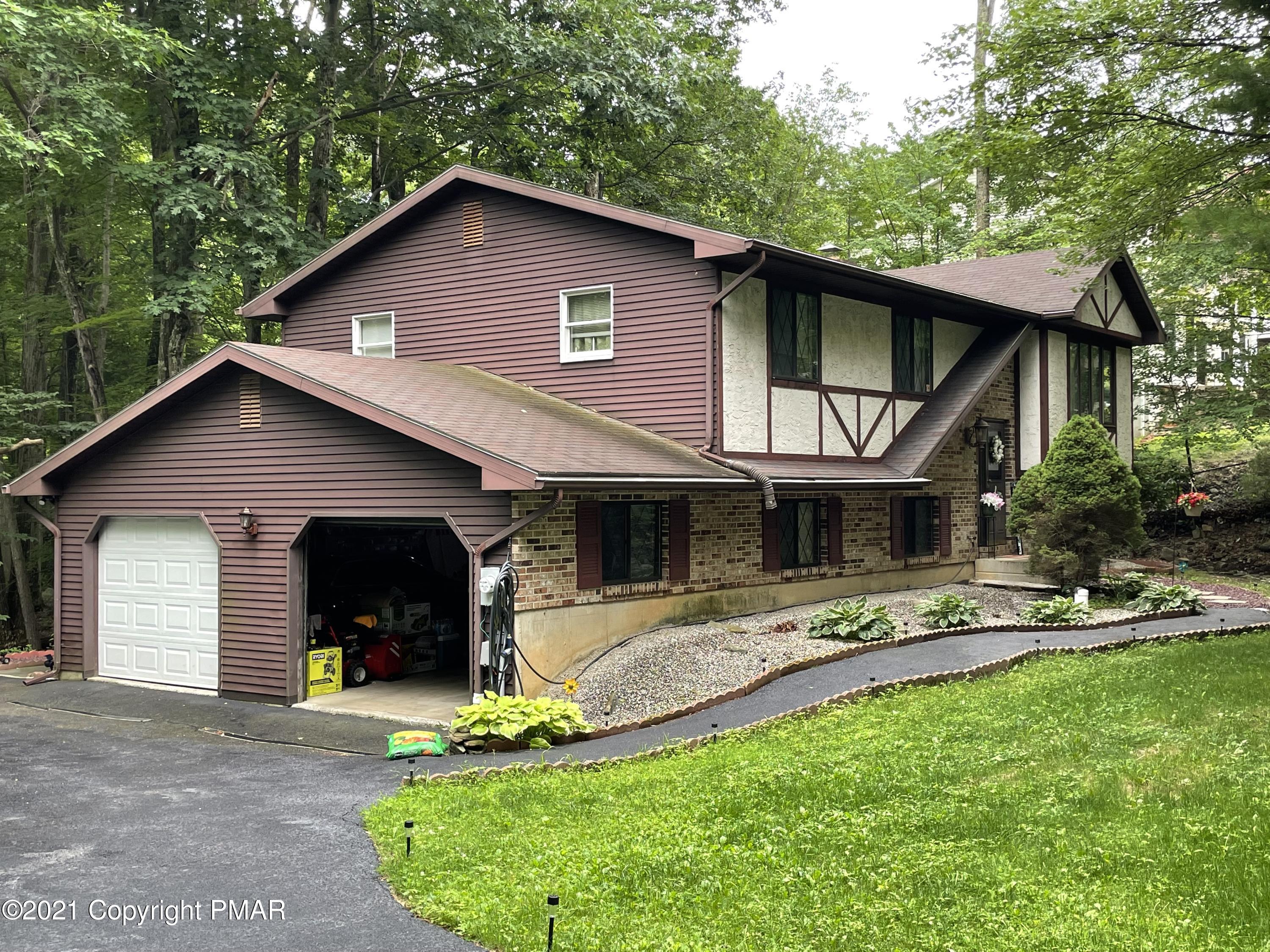 51 Seneca Road Mount Pocono, PA 18344 - Photo 5 of 34 IMG_4295 5-2