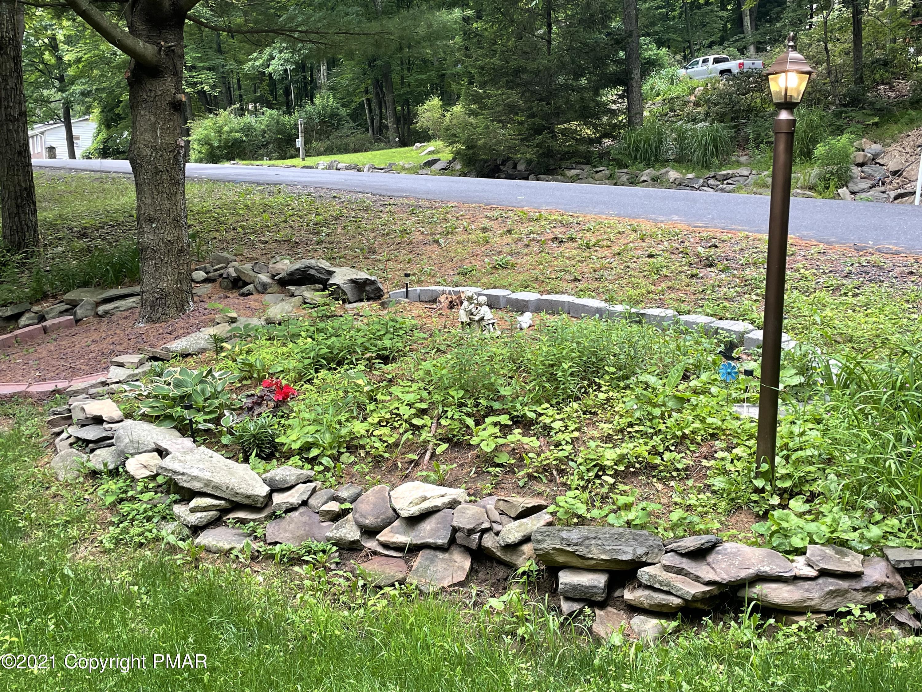 51 Seneca Road Mount Pocono, PA 18344 - Photo 6 of 34 IMG_4296 5-2