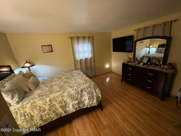 $2,500 | 51 Seneca Road, Mount Pocono, PA 18344