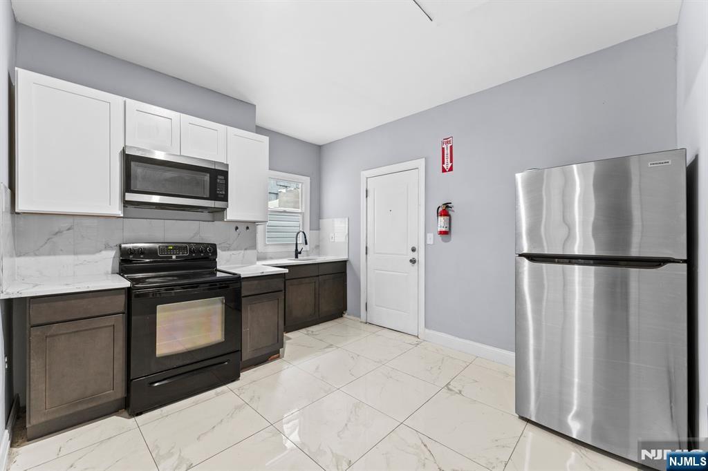 101 Lafayette Street Paterson, NJ 07524 - Photo 9 of 26