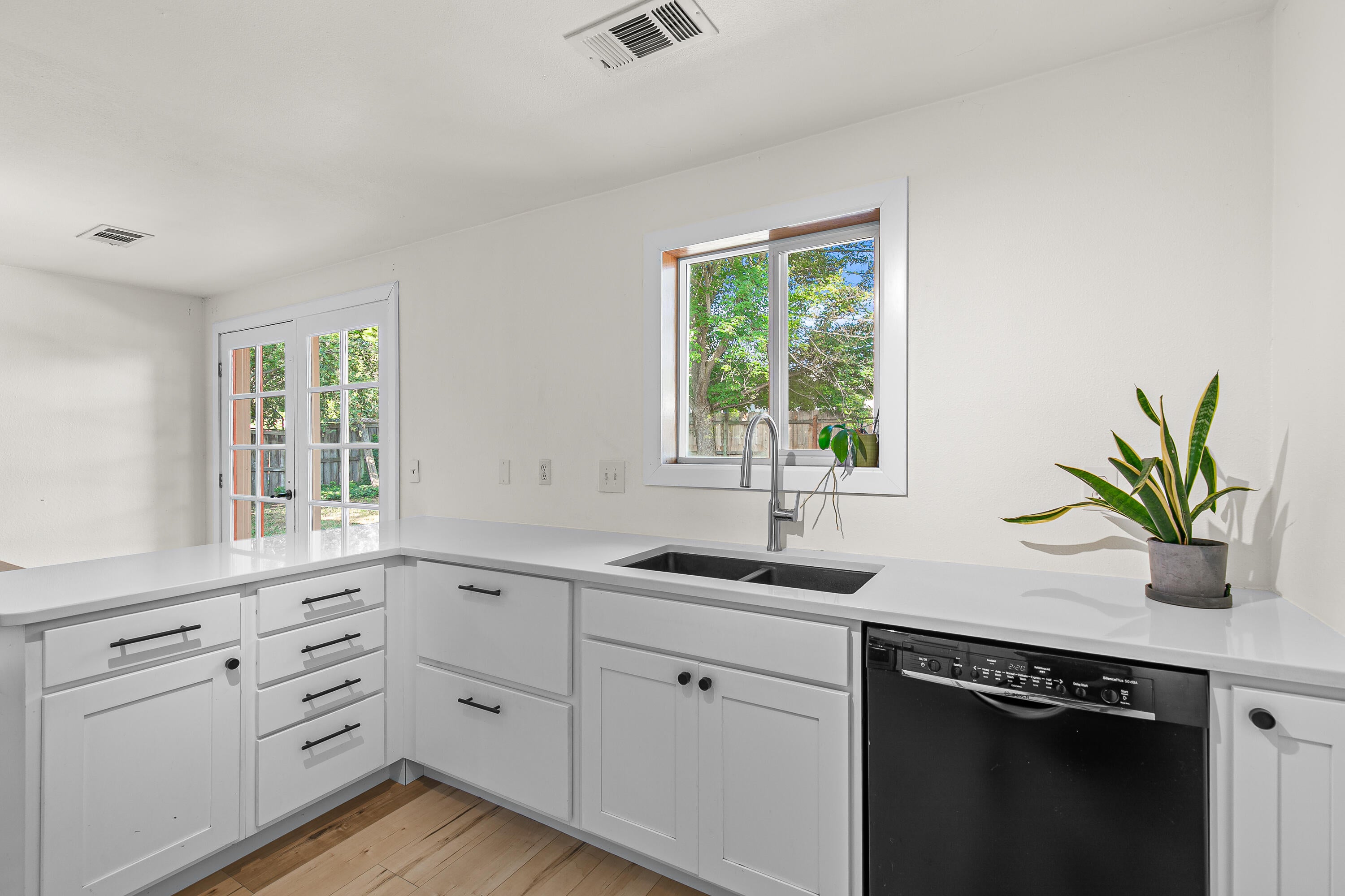 510 Bell Road Talent, OR 97540 - Photo 13 of 26 9R9A7435