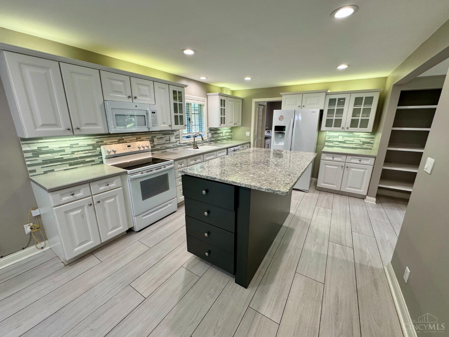 6730 Bennett Road Cincinnati, OH 45230 - Photo 11 of 24