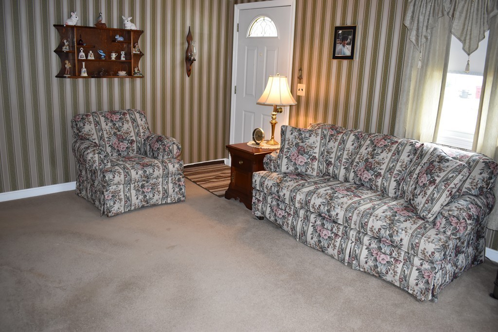 262 Burnham Road Lowell, MA 01852 - Photo 7 of 18 Gallery Image 7