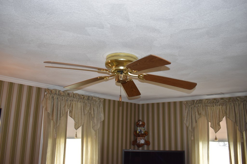 262 Burnham Road Lowell, MA 01852 - Photo 8 of 18 Gallery Image 8