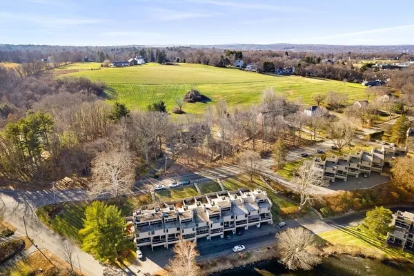 $500,000 | 30 Mill Pond, Unit 30, North Andover, MA 01845