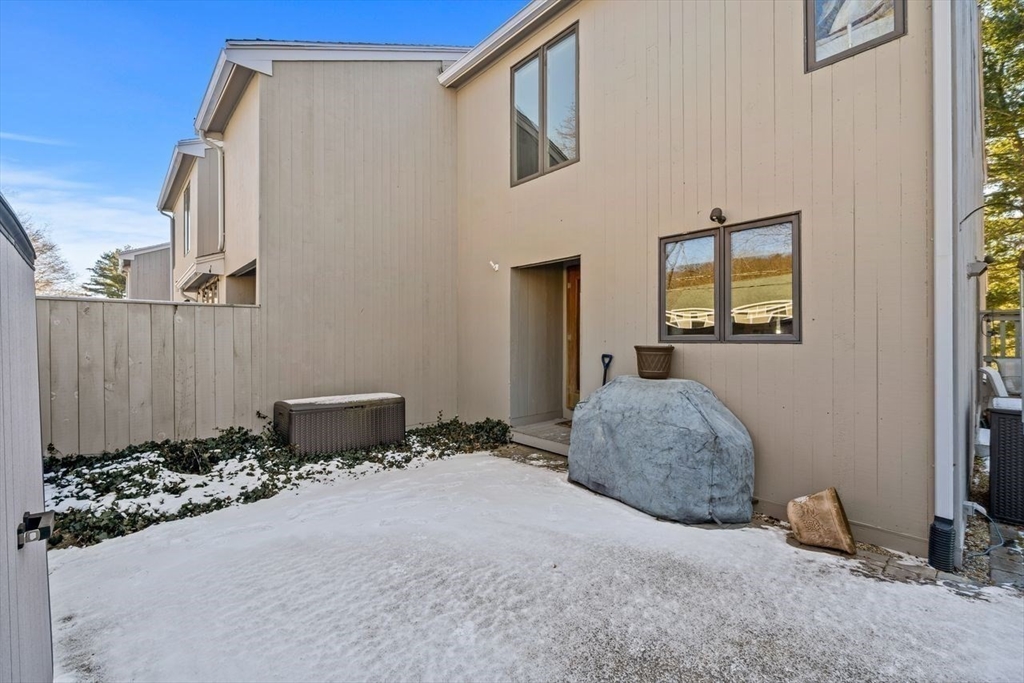 30 Mill Pond, Unit 30 North Andover, MA 01845 - Photo 5 of 42