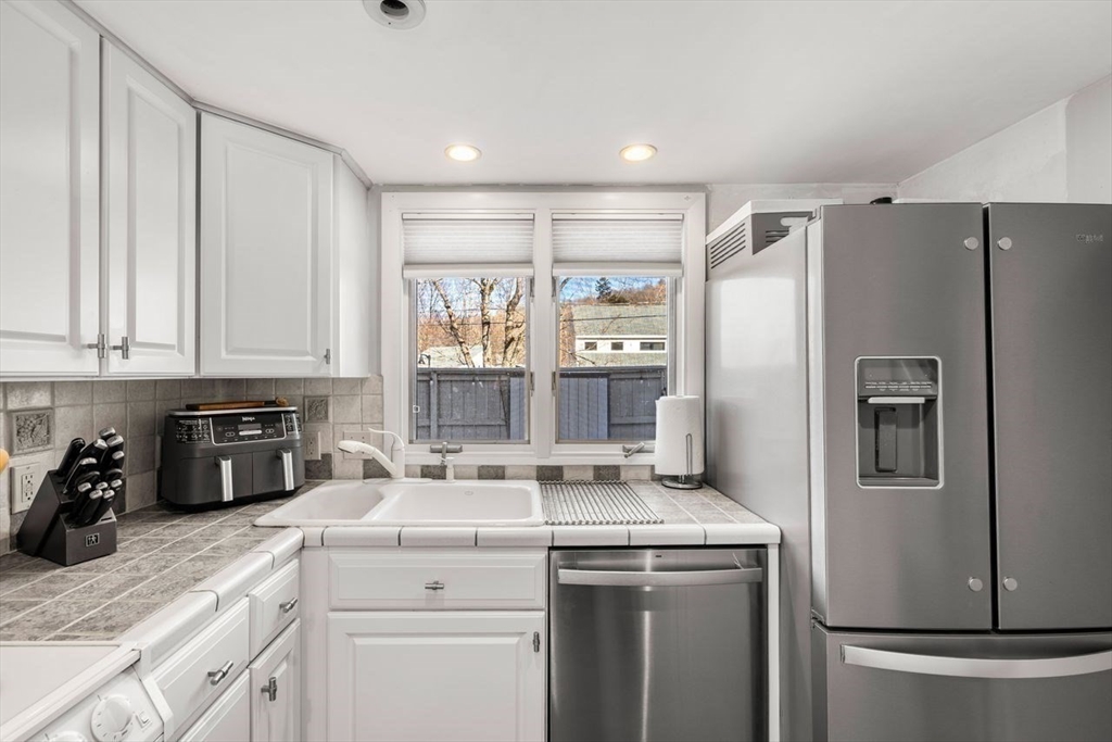 30 Mill Pond, Unit 30 North Andover, MA 01845 - Photo 9 of 42