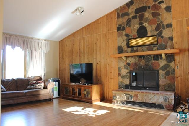 4711 Hallbeck Road Saginaw, MN 55779 - Photo 4 of 18 Living Room