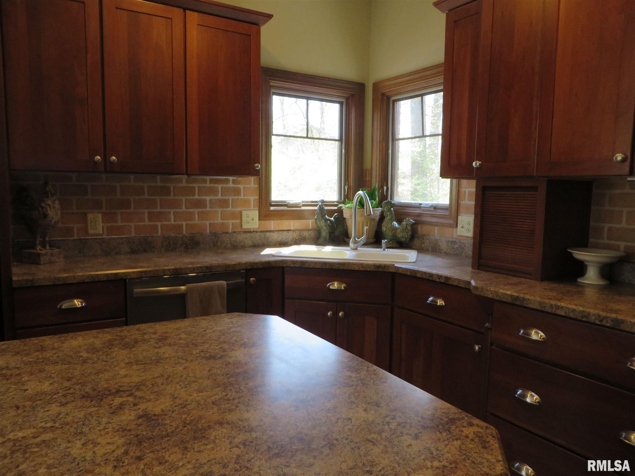412 Timber Creek Road Jacksonville, IL 62650 - Photo 13 of 50 Gallery Image 13