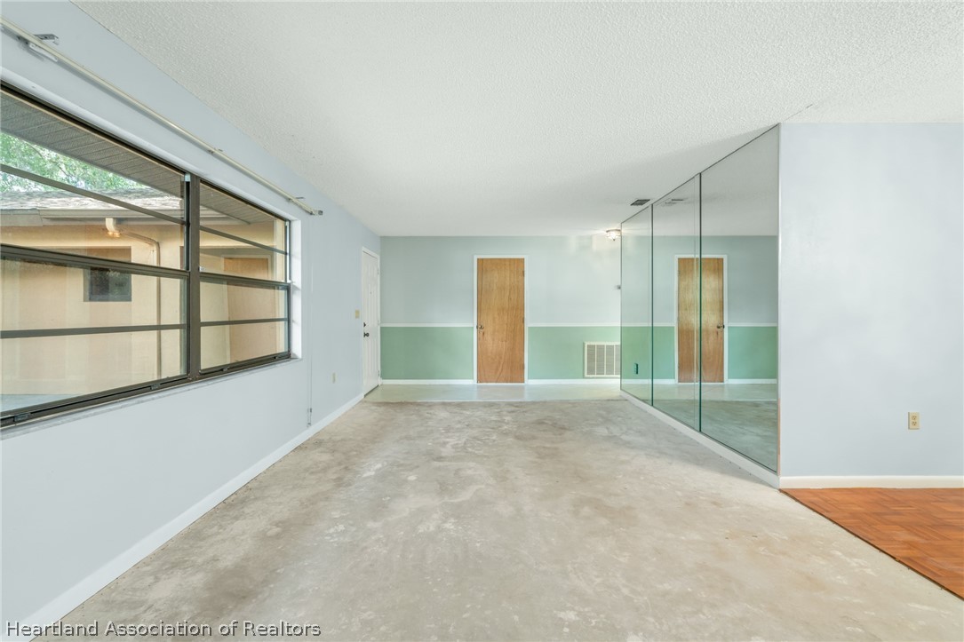 6937 Sparta Road Sebring, FL 33875 - Photo 7 of 36