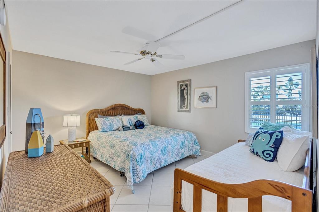 420 Beach Road, Unit 203 Sarasota, FL 34242 - Photo 40 of 91