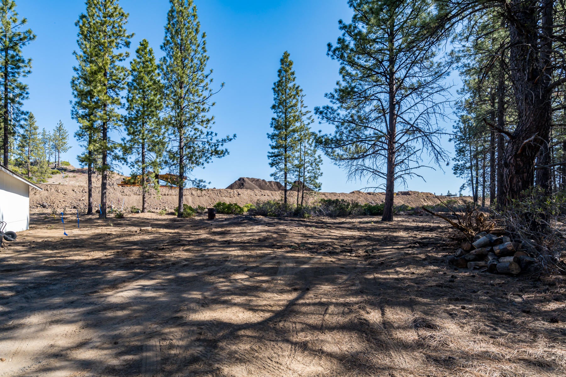 19210 Cherokee Road Bend, OR 97702 - Photo 16 of 18 JH5_8603