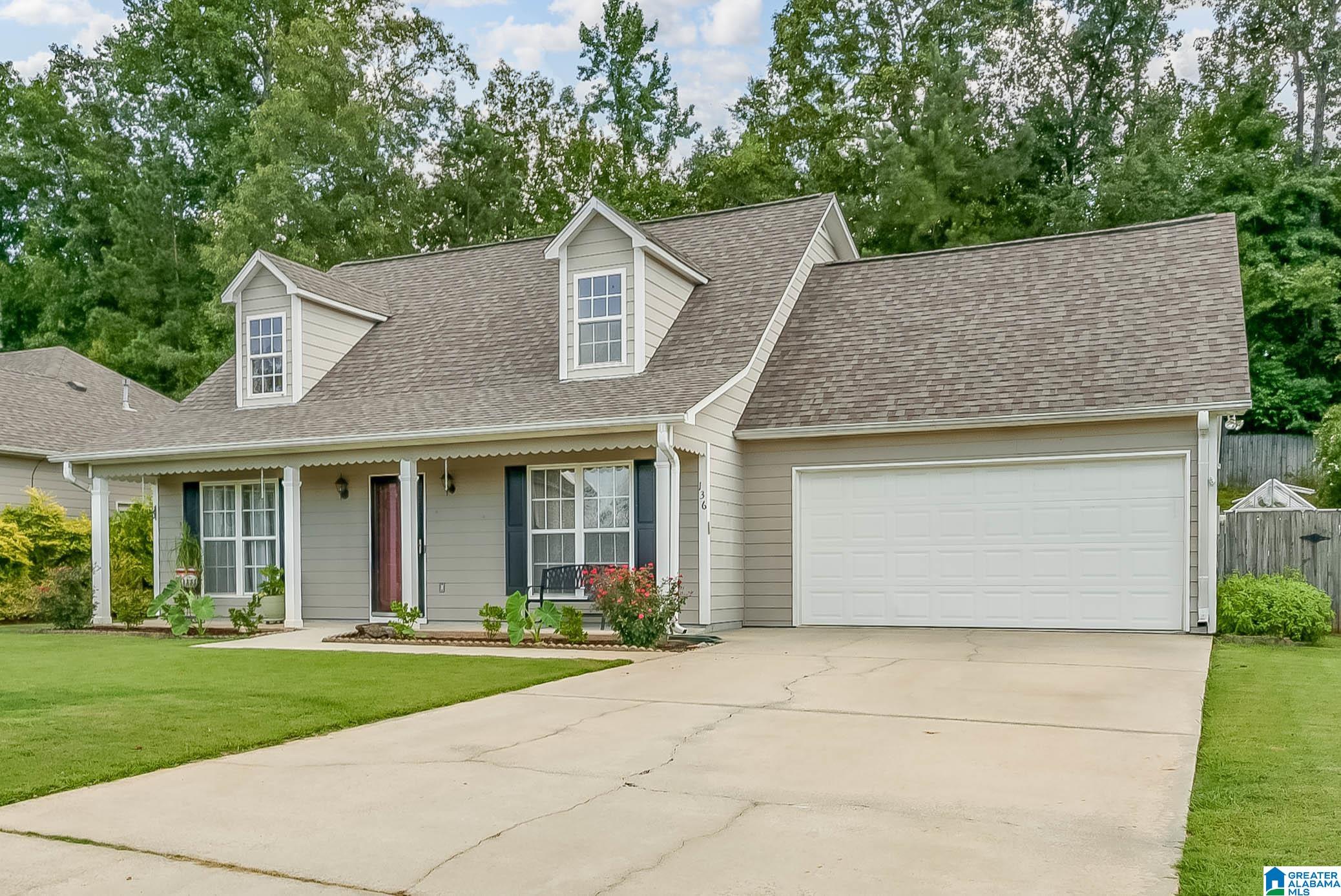 136 Victoria Station Alabaster, AL 35114 - Photo 2 of 26