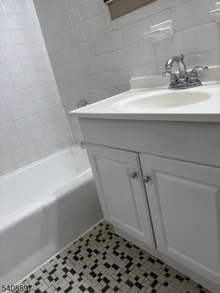 39 East 39th Street, Unit J Paterson, NJ 07514 - Photo 8 of 11