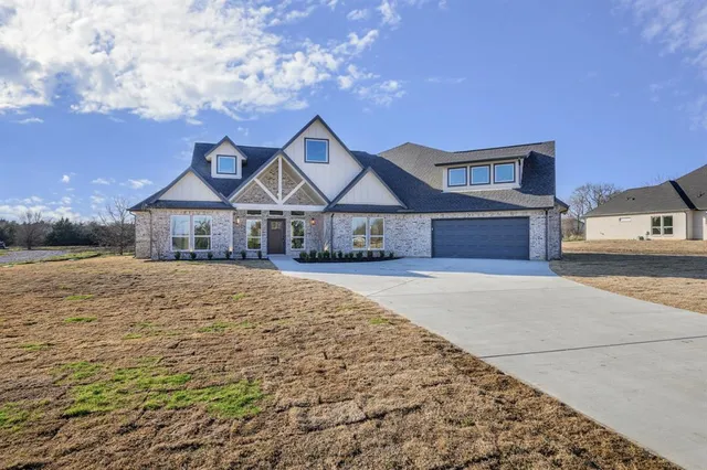 $575,000 | 2352 County Road 1112, Farmersville, TX 75442