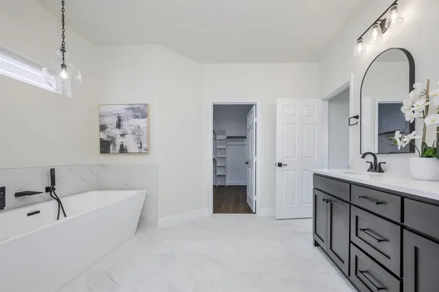 $575,000 | 2352 County Road 1112, Farmersville, TX 75442