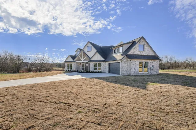 $575,000 | 2352 County Road 1112, Farmersville, TX 75442