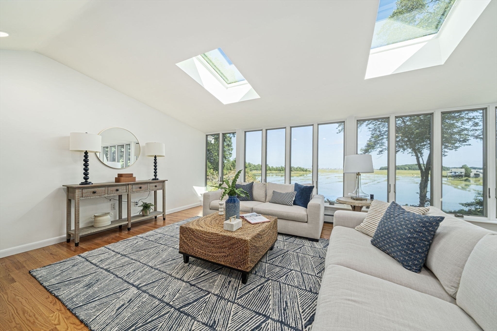 110 Damons Point Road Marshfield, MA 02050 - Photo 13 of 42 Gallery Image 13
