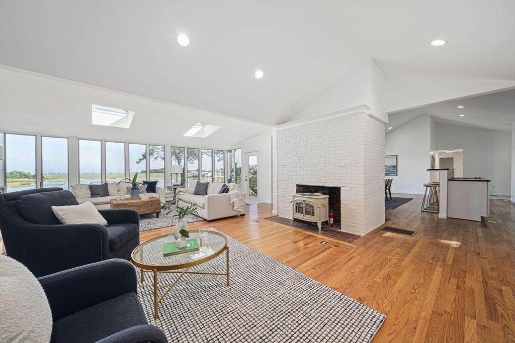110 Damons Point Road Marshfield, MA 02050 - Photo 16 of 42 Gallery Image 16