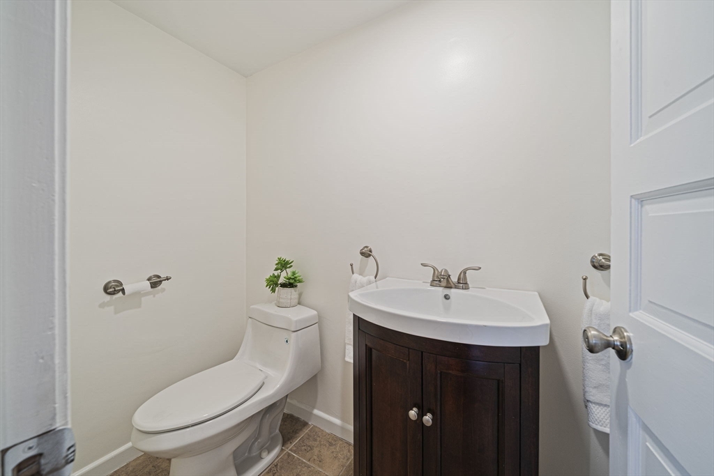 110 Damons Point Road Marshfield, MA 02050 - Photo 24 of 42 Gallery Image 24