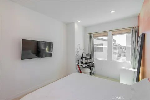 $429,995 | 27466 Mercantile Court, Unit 203, Valencia, CA 91381