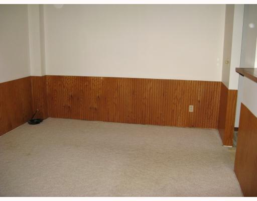 109 Scott Ridge Road Harmony, PA 16037 - Photo 8 of 18 Den/Family/Great Room. Move-in ready for that big screen TV.