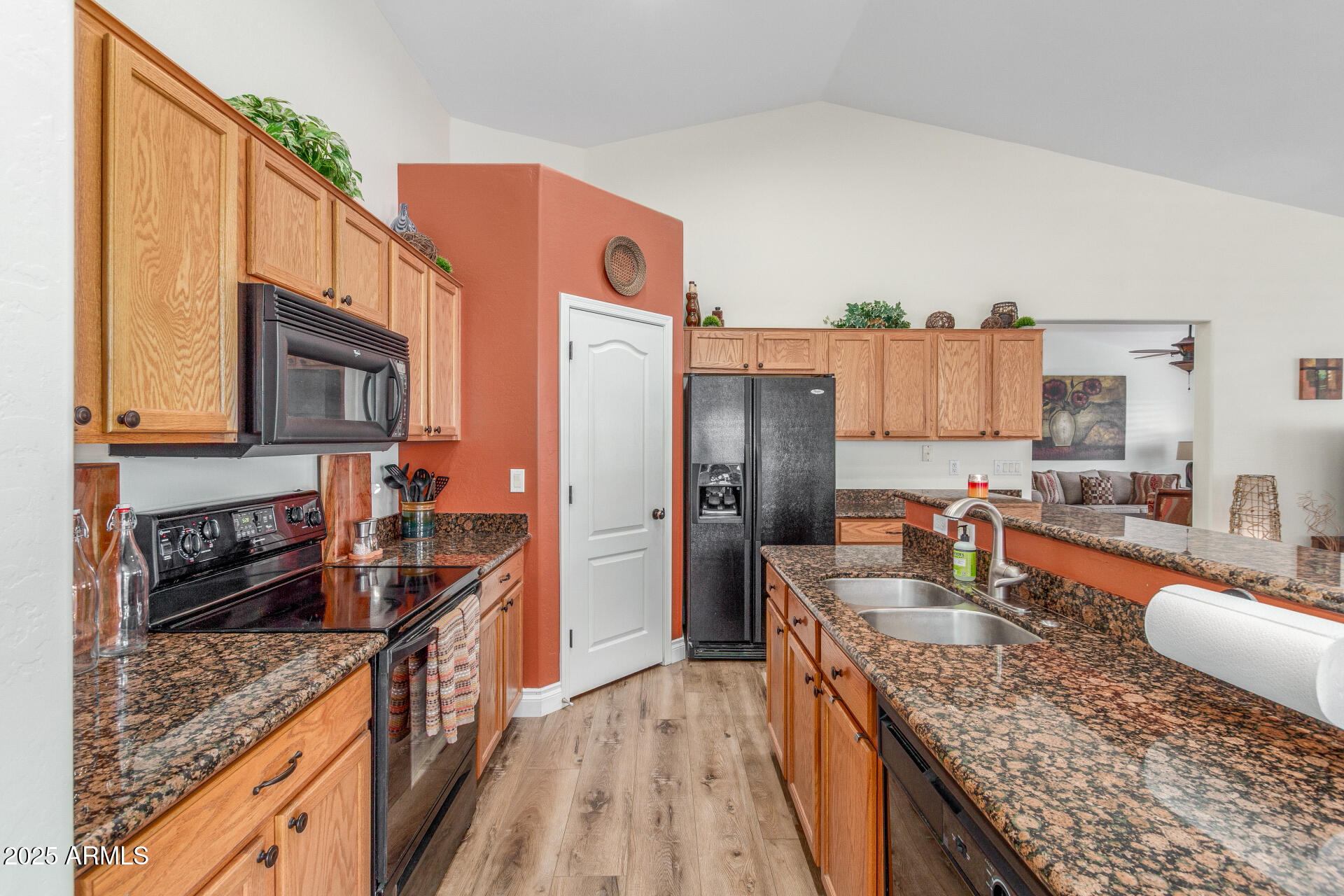 17565 West Spring Lane Surprise, AZ 85388 - Photo 13 of 41 18 Spring