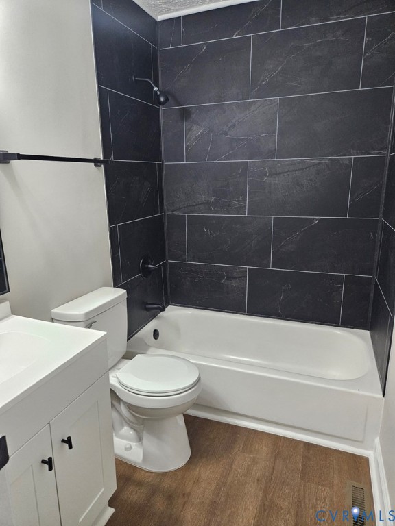 27368 Prince Edward Highway Rice, VA 23966 - Photo 11 of 18 a bathroom with a toilet and a tub