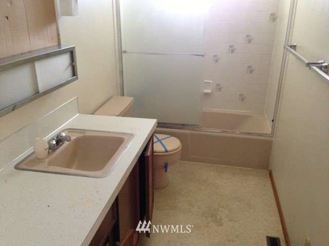 4326 Pine Road Northeast Bremerton, WA 98310 - Photo 11 of 15 Gallery Image 11