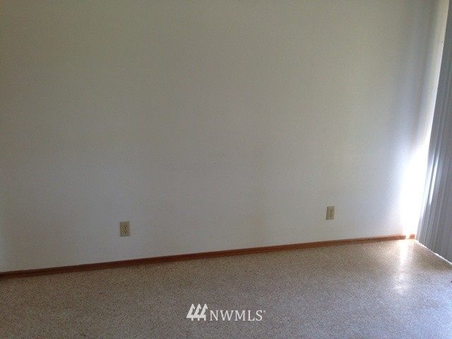4326 Pine Road Northeast Bremerton, WA 98310 - Photo 9 of 15 Gallery Image 9