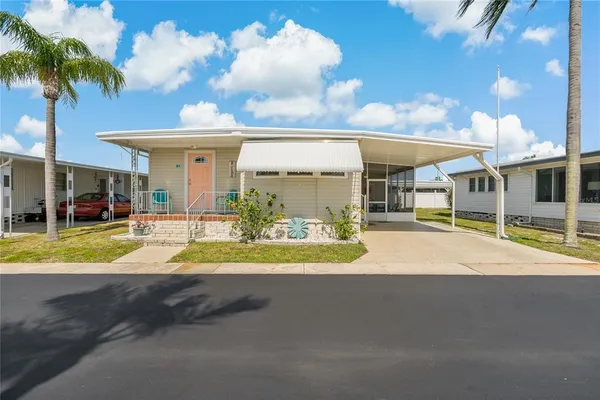 $1,800 | 3301 Alt 19 Palm Harbor, Unit 611, Palm Harbor, FL 34683