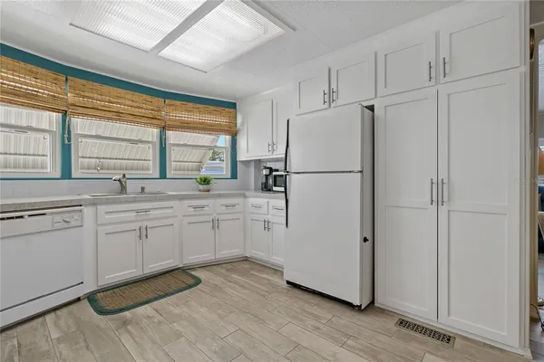 $1,800 | 3301 Alt 19 Palm Harbor, Unit 611, Palm Harbor, FL 34683