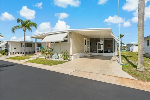 $1,800 | 3301 Alt 19 Palm Harbor, Unit 611, Palm Harbor, FL 34683