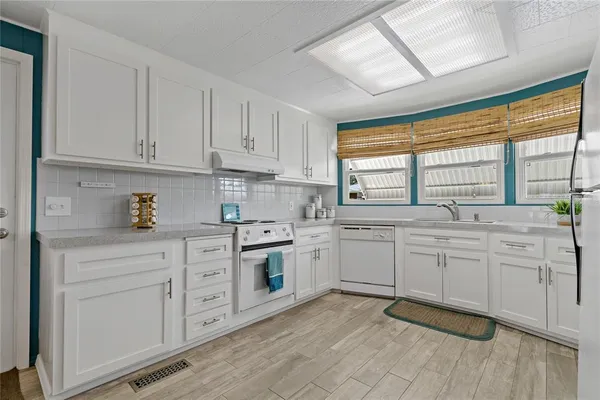 $1,800 | 3301 Alt 19 Palm Harbor, Unit 611, Palm Harbor, FL 34683