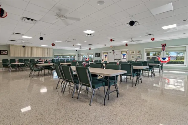 $1,800 | 3301 Alt 19 Palm Harbor, Unit 611, Palm Harbor, FL 34683