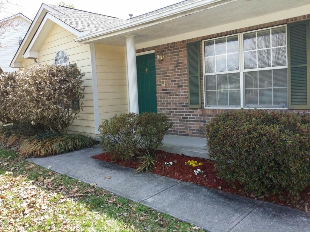 2301 Crestpark Road Knoxville, TN 37912 - Photo 1 of 24 Welcome Home